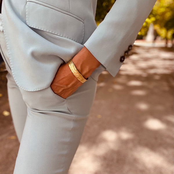 Gold Cuff Bracelet - HENRY RIVER Collection